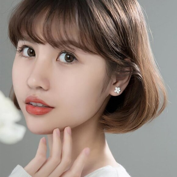 Solid 925 Sterling Silver Plumeria Flower Stud Earrings for Women Teens Crystal - Picture 2 of 8